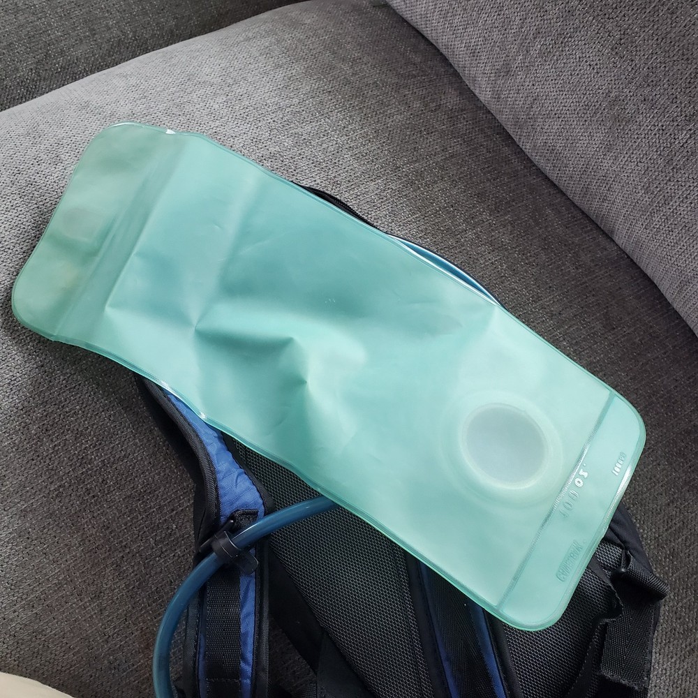 CAMELBAK Blowfish Hydration Backpack With Bladder Blue/Black