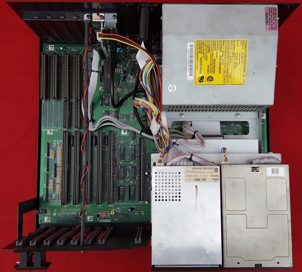 BLACK Vampirized Commodore Amiga 2000 A2000 Desktop Computer 68080@85mhz Vampire