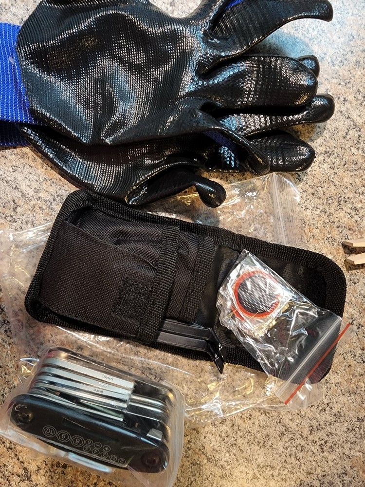 Bike Kit With Gloves
