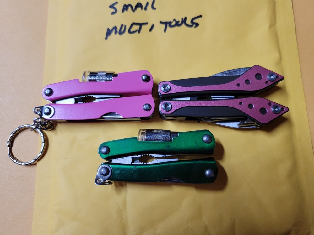 3 EA CABELOS MINI MULTI TOOLS W/ SHEATHS