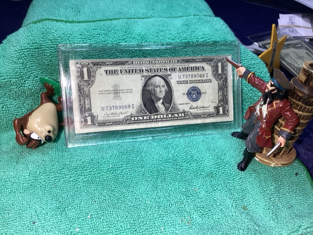 1935 F $1 SILVER CERTIFICATE EF  MISCUT & MISALIGNED REVERSE in BCW HARDCASE