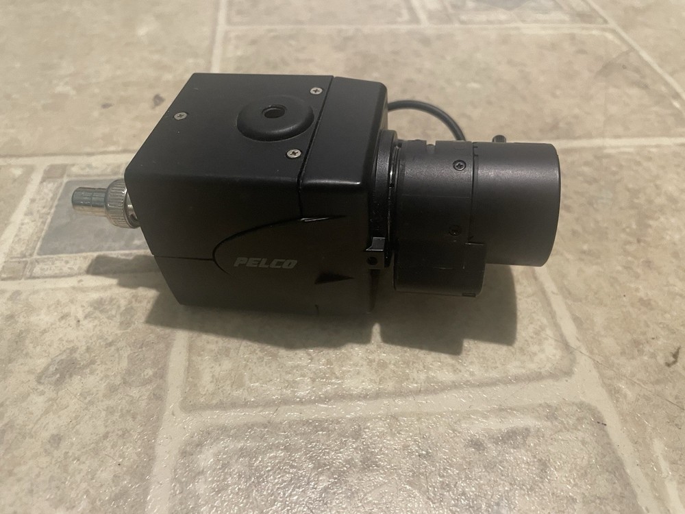 Pelco 24 Volt Camera . . **L@@k**
