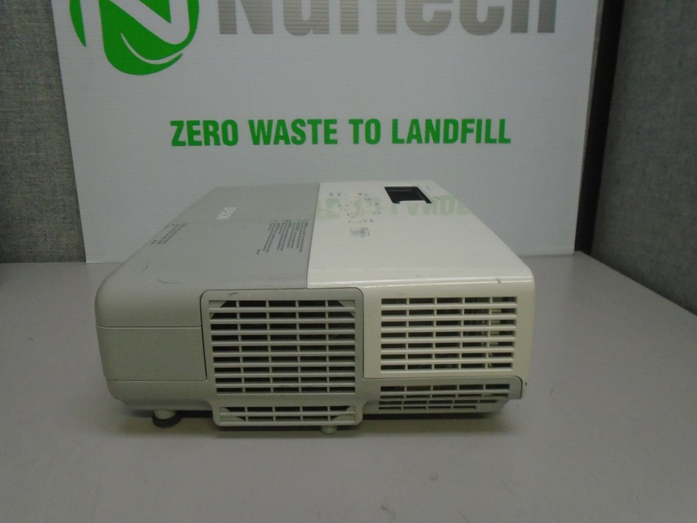 Epson EMP-822 LCD Multimedia Video Projector [677 Lamp Hours]