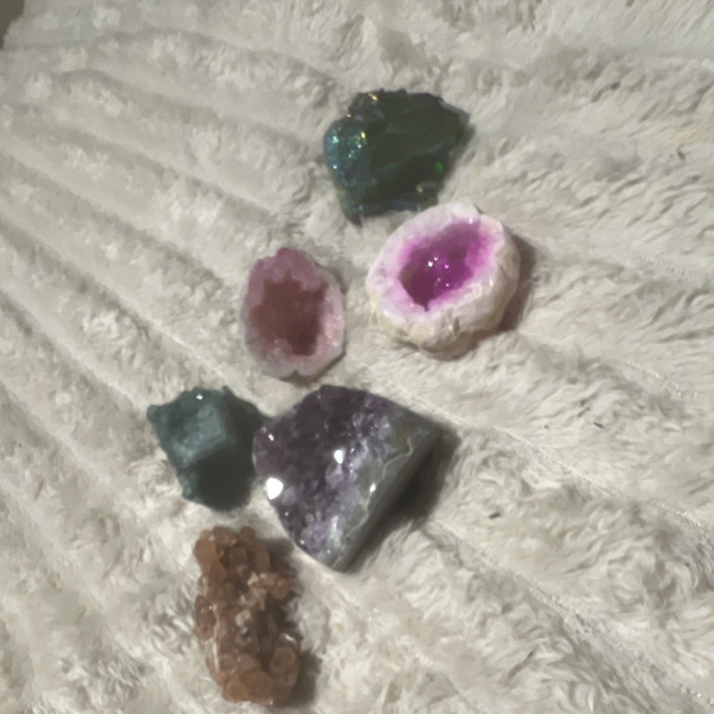 Assorted Crystal & Mineral Decor Lot - Geodes, Clusters, Wire Tree
