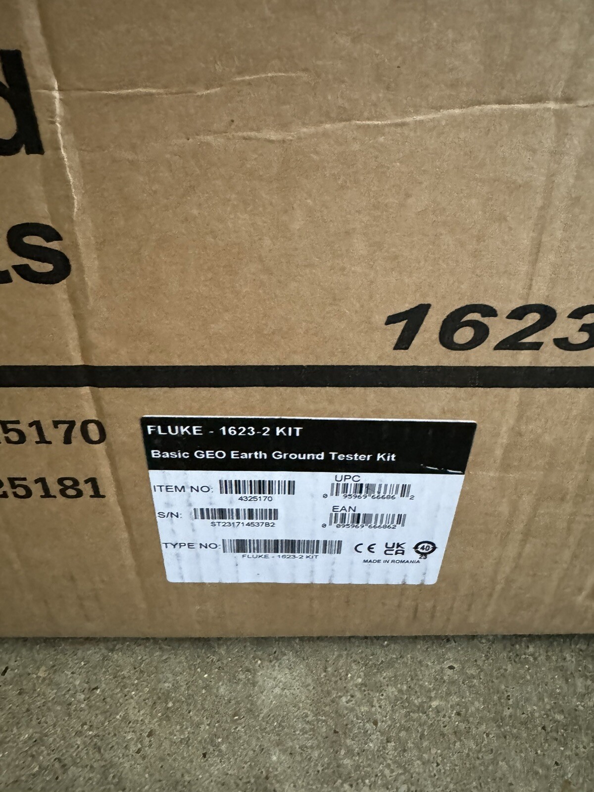 Fluke 1623-2 Earth Ground Tester KIT / NEW FACTORY SEALED / FREE SHIPPING