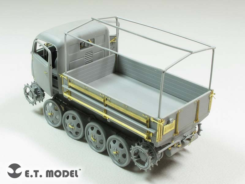 ET Model E35-151 WWII German RSO/01 Type 470