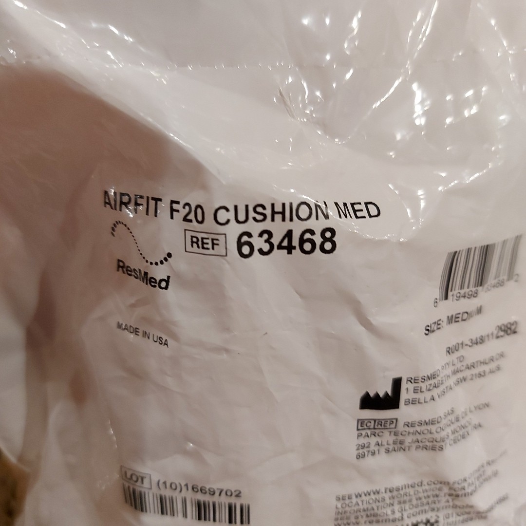 NEW Lot of 2 ResMed 63468 AirFit F20 Cushion Replacement Size Medium SEALED