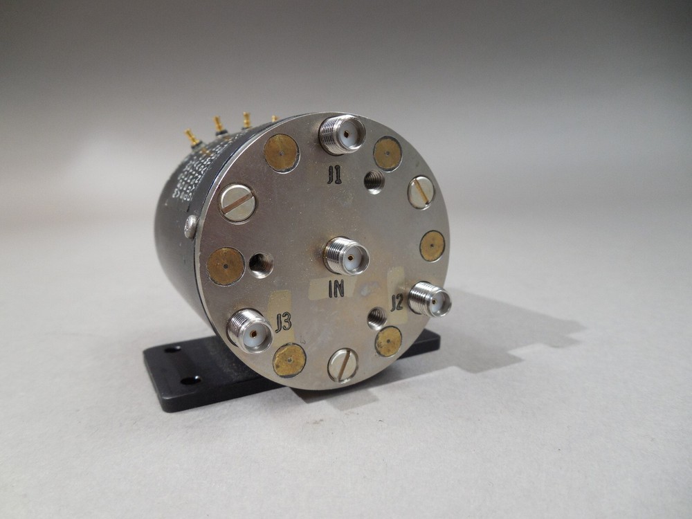 Dynatech 28V RF Coaxil Switch M3-413J281T