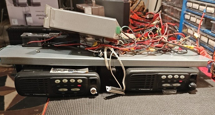 Arcom RC-210 Repeater Controller w/ repeater on rack plate. READ UPDATED NOTES