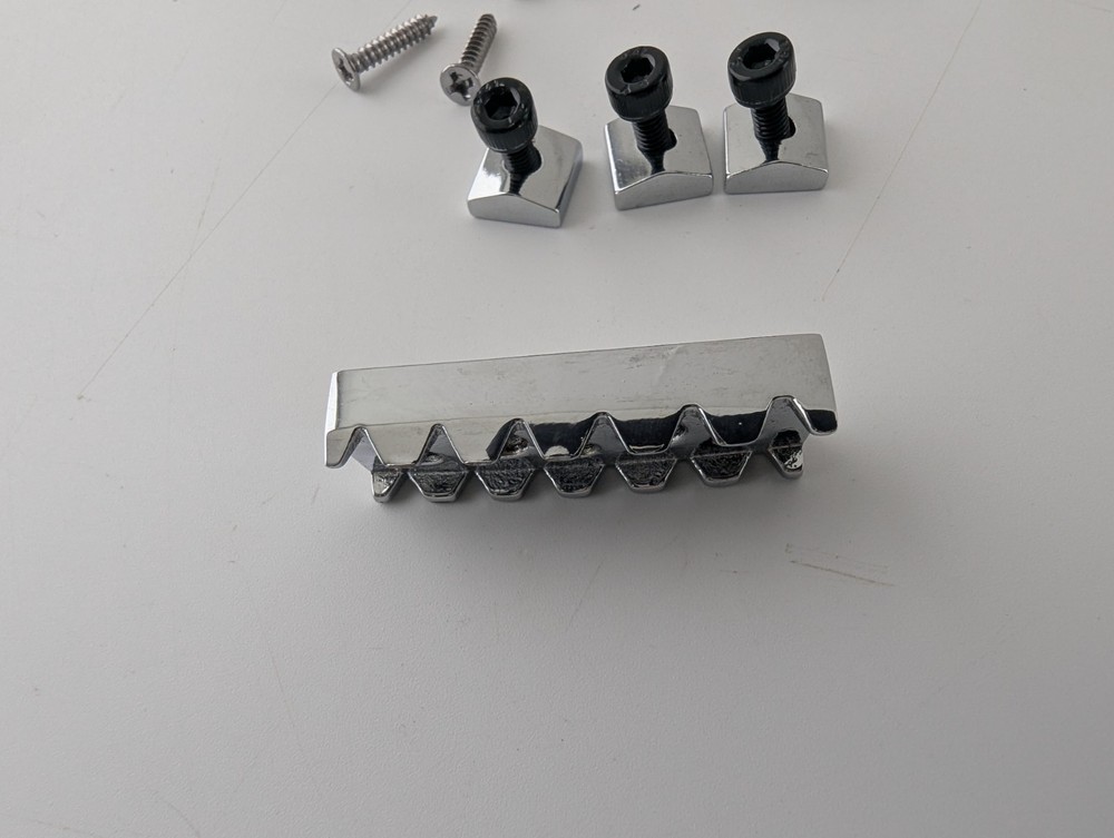 Licensed Floyd Rose WR3 Locking Nut & String Retainer & Wrench Chrome 43mm