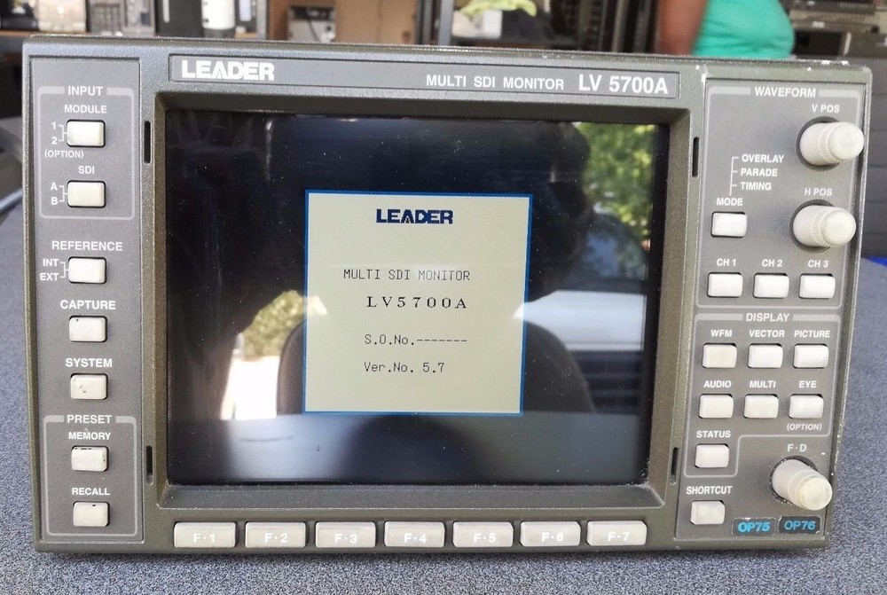 Leader LV 5700A Waveform Vector Multi SDI Monitor