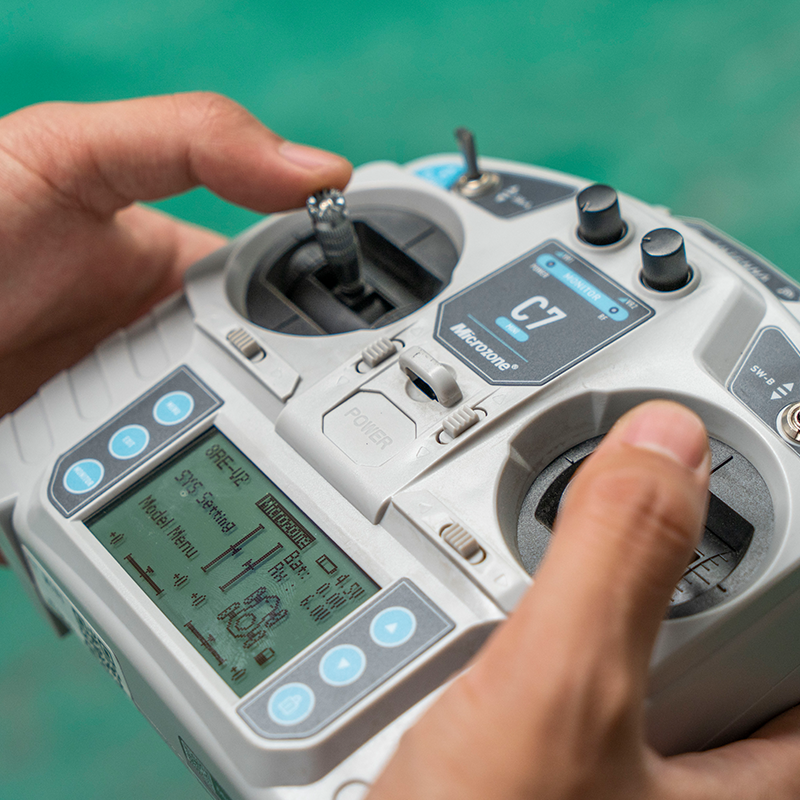 Remote control automatic lawn mower 9hp 45° climbing adjustable mowing height