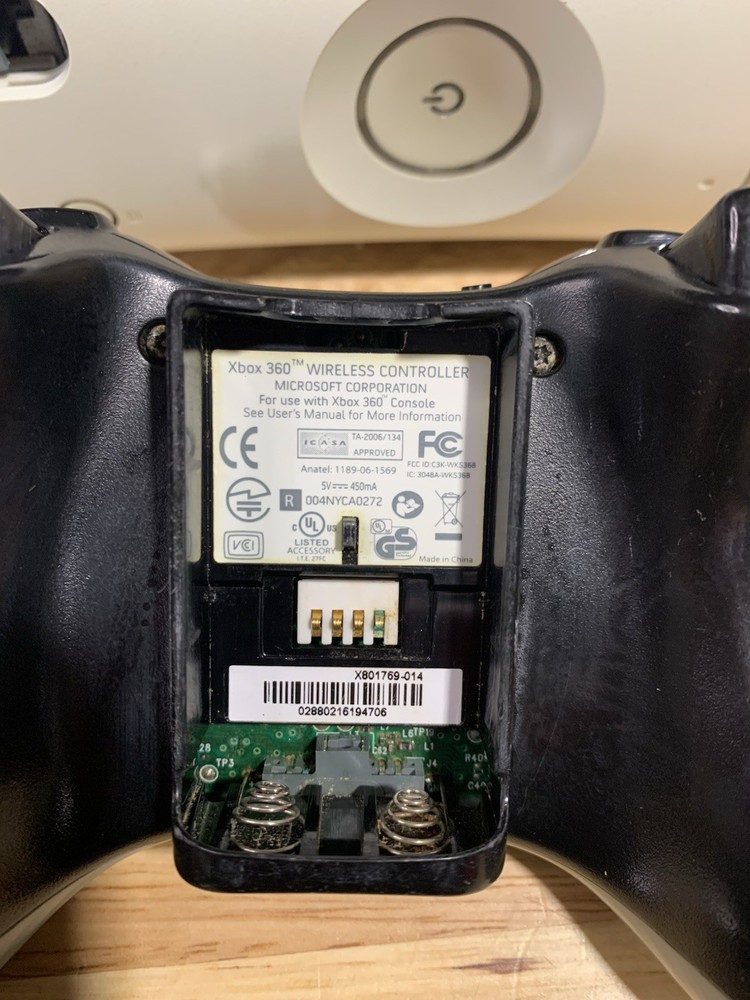 Microsoft Xbox 360 Console Bundle NewPowercord Ghost Controllers READdescription