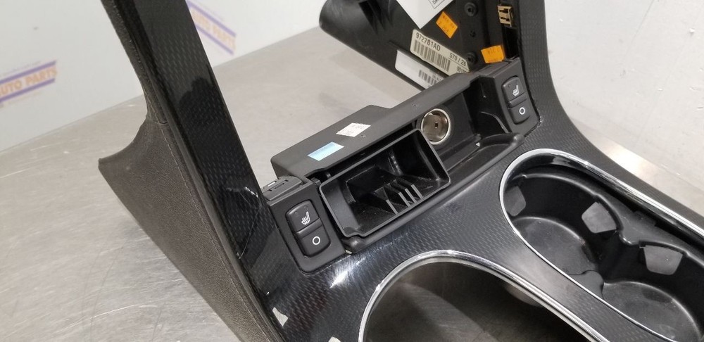 09 CHEVY CORVETTE C6 3LT AT COMPLETE FRONT FLOOR CENTER CONSOLE BLACK