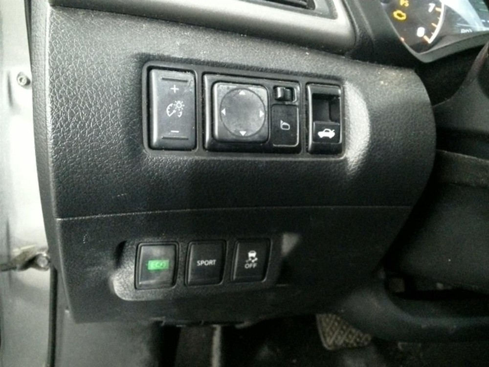 Driver Left Front Spindle/Knuckle Fits 11-25 LEAF 104814740