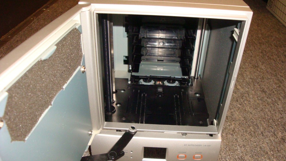 SONY LIB-D81/A3 AIT3 AUTOLOADER 800/2.08TB EXTERNAL SCSI