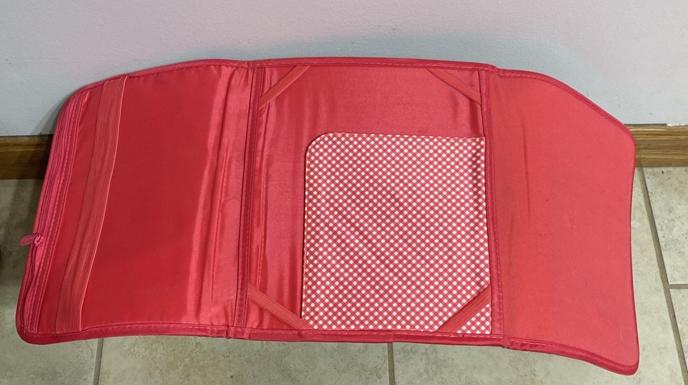 Thirty One Fold It Up Organizer IPad Tablet Holder Citrus Medallion Pattern EUC