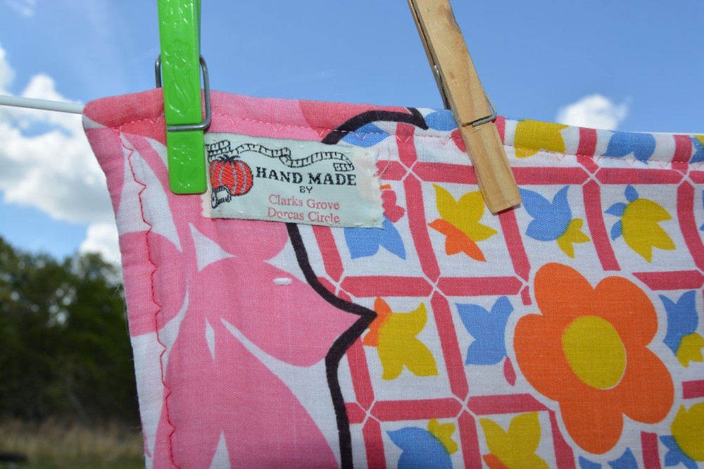Homemade pink/red tied method patchwork quilt 57x82"