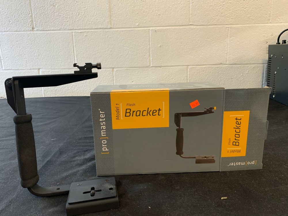 Pro master model 1 flash bracket