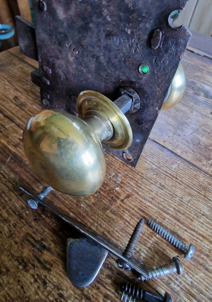 Restored Antique 18th Century Georgian Skeleton Lock, Knobs & Keep. c1760