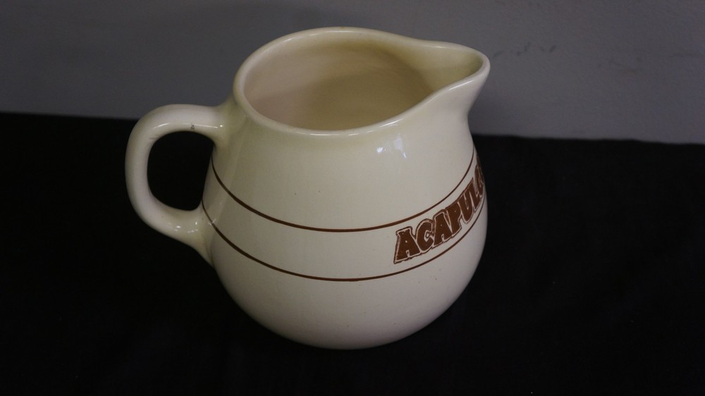 CERAMIC ACAPULCO Y LOS ARCOS PITCHER WHITE 7" TALL