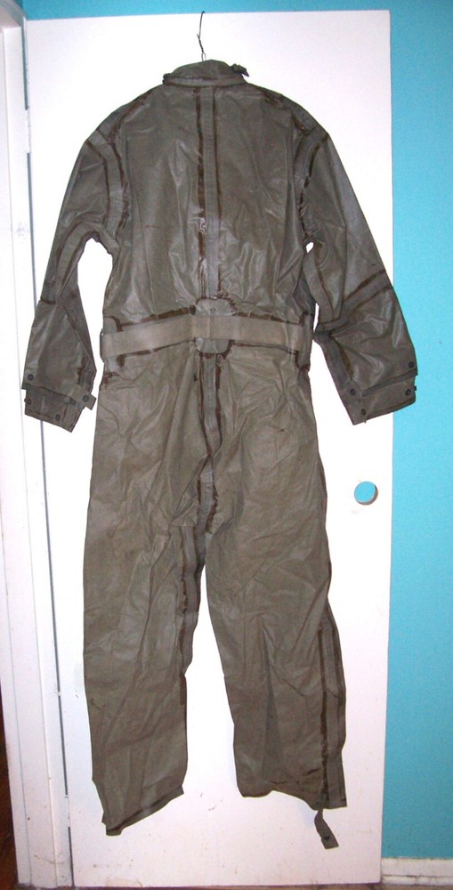 UNISSUED ROCKET FUEL HANDLER / TOXICOLOGICAL AGENT RUBBERIZED COVERAL