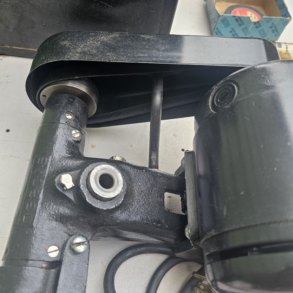 Dumore 44-011 Tool Post Grinder