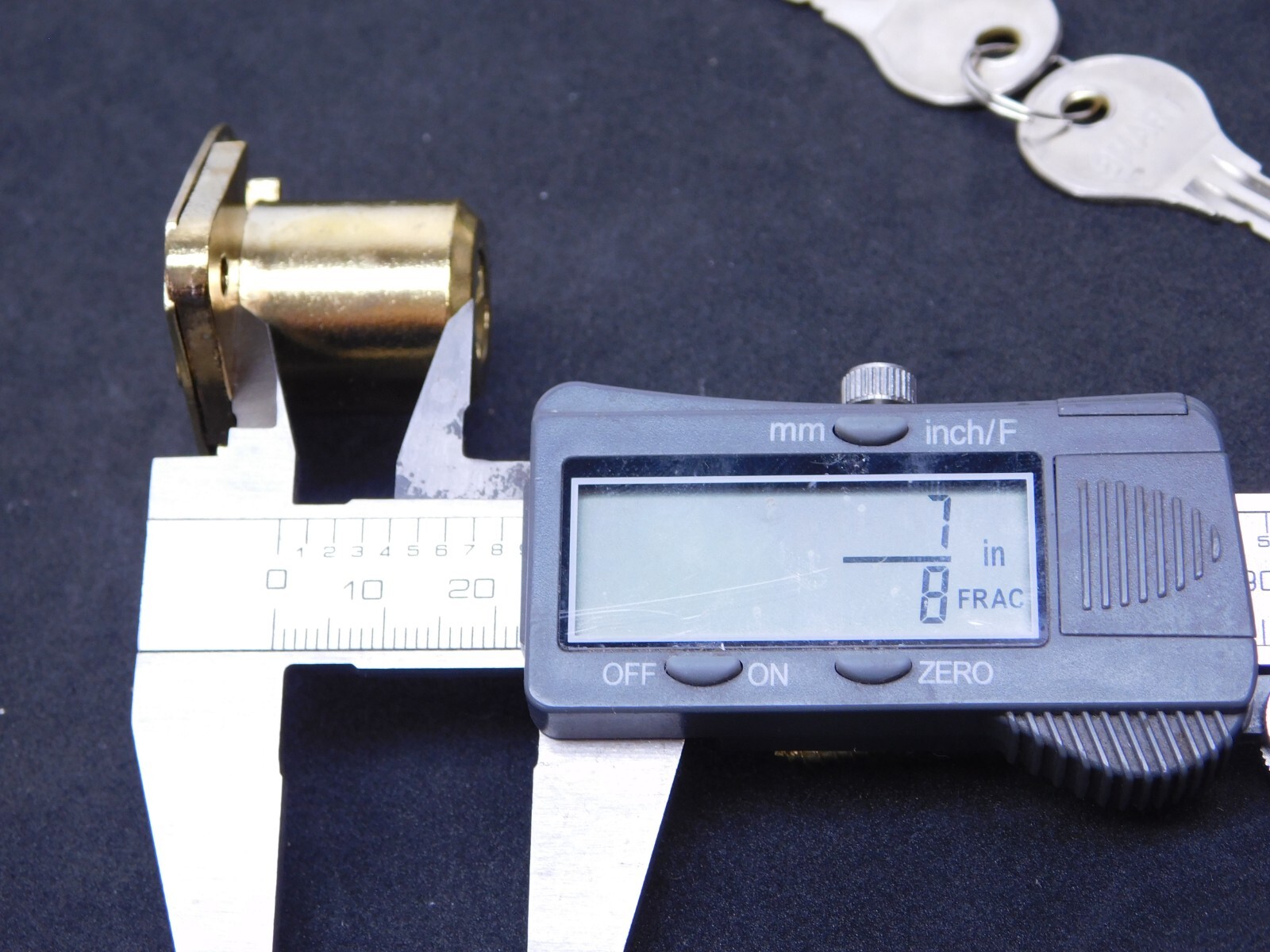 DESK OFFICE DRAWER CABINET LOCK BRASS 7/8"DIA x7/8"L Cylinder Keyed Different HN