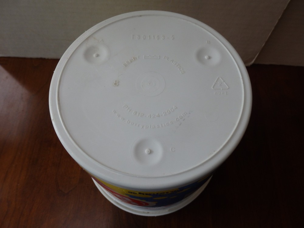 Vintage Dubble Bubble 180 Pc. Empty Display Bucket Tub