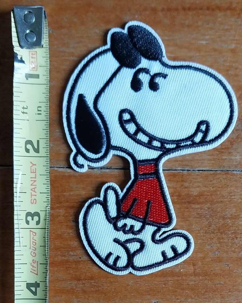 COOL JOE Snoopy with Sun Glasses Iron On Embroidered Patch