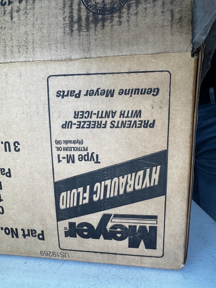Meyer Hydraulic Fluid Type M-1 12 Quarts
