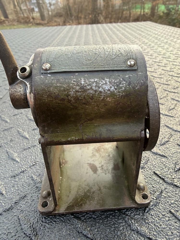 Antique Wizard Pencil Sharpener Works Nice!