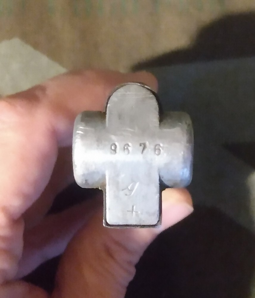 Original WWII luger P08 magazine "122" code