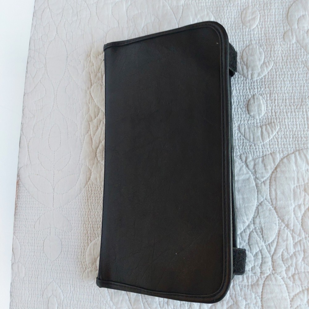 VTG Case Logic 10 CD Disc Visor Holder Hook & Loop Closures & 5 CDs/DVD Untested