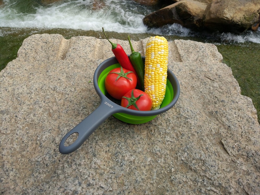 ZOER Kitchen Foldable Pasta Strainers,Collapsible Colanders with Handles,Spac...