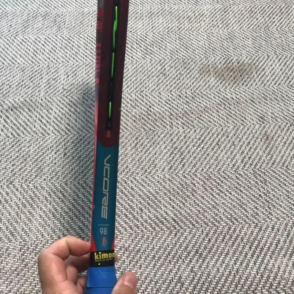 YONEX VCORE 98 With Poly String