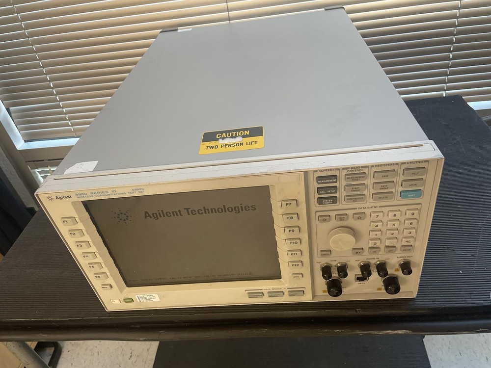 AGILENT 8960 WIRELESS COMMUNICATIONS TEST SET E5515C