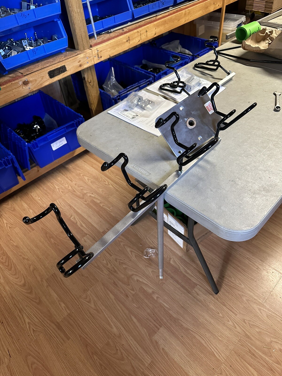 New Item. 24 Inch T Bar With 20 Inch Post And 4 Dual Angle Holders. 3/4 Threads