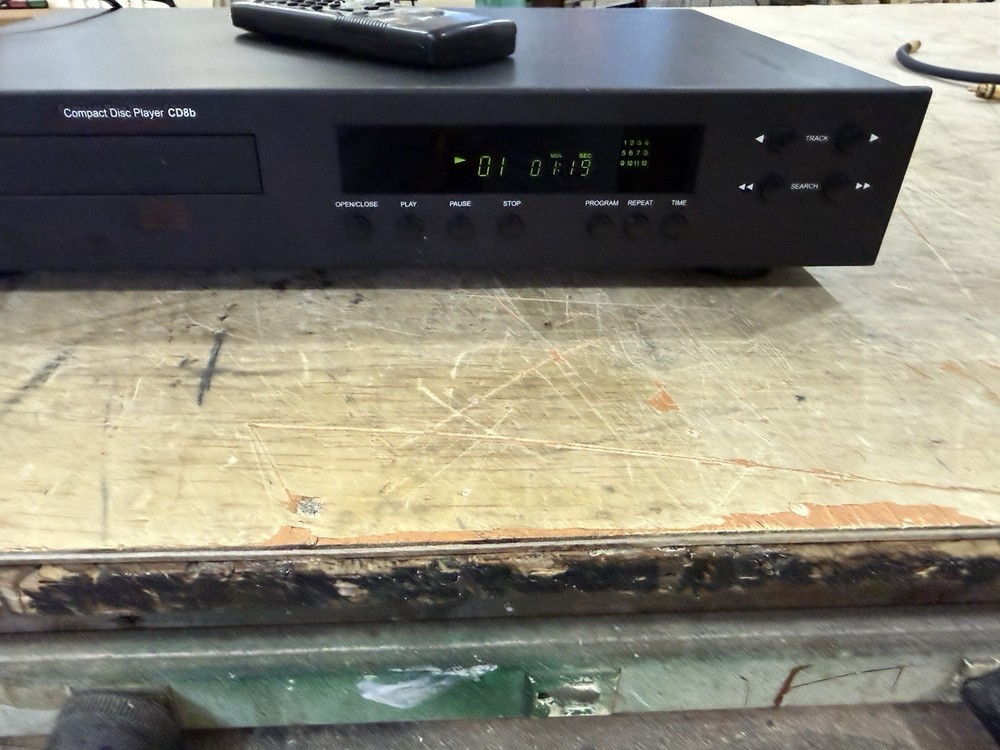 AMC CD8B Compact Disc Player