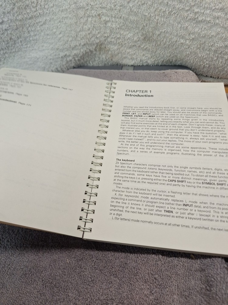Sinclair ZX Spectrum Basic Programming Manual 1982 Third Edition Wicks