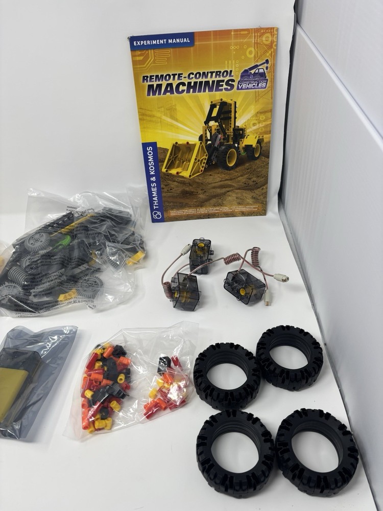 Thames & Kosmos Remote-Control Machines 620378 Construction Vehicles Open Box