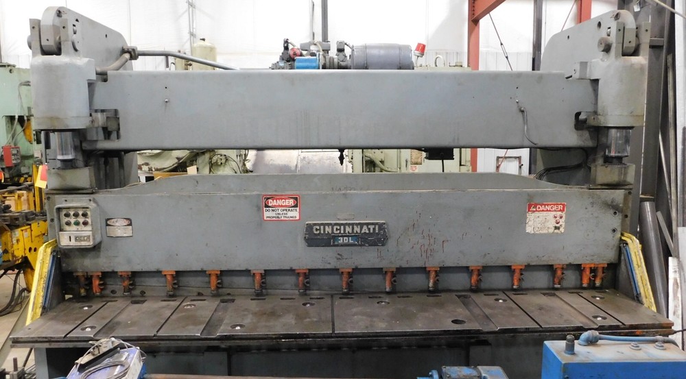 #10932: Cincinnati 12' x 3/8" Hydraulic Shear