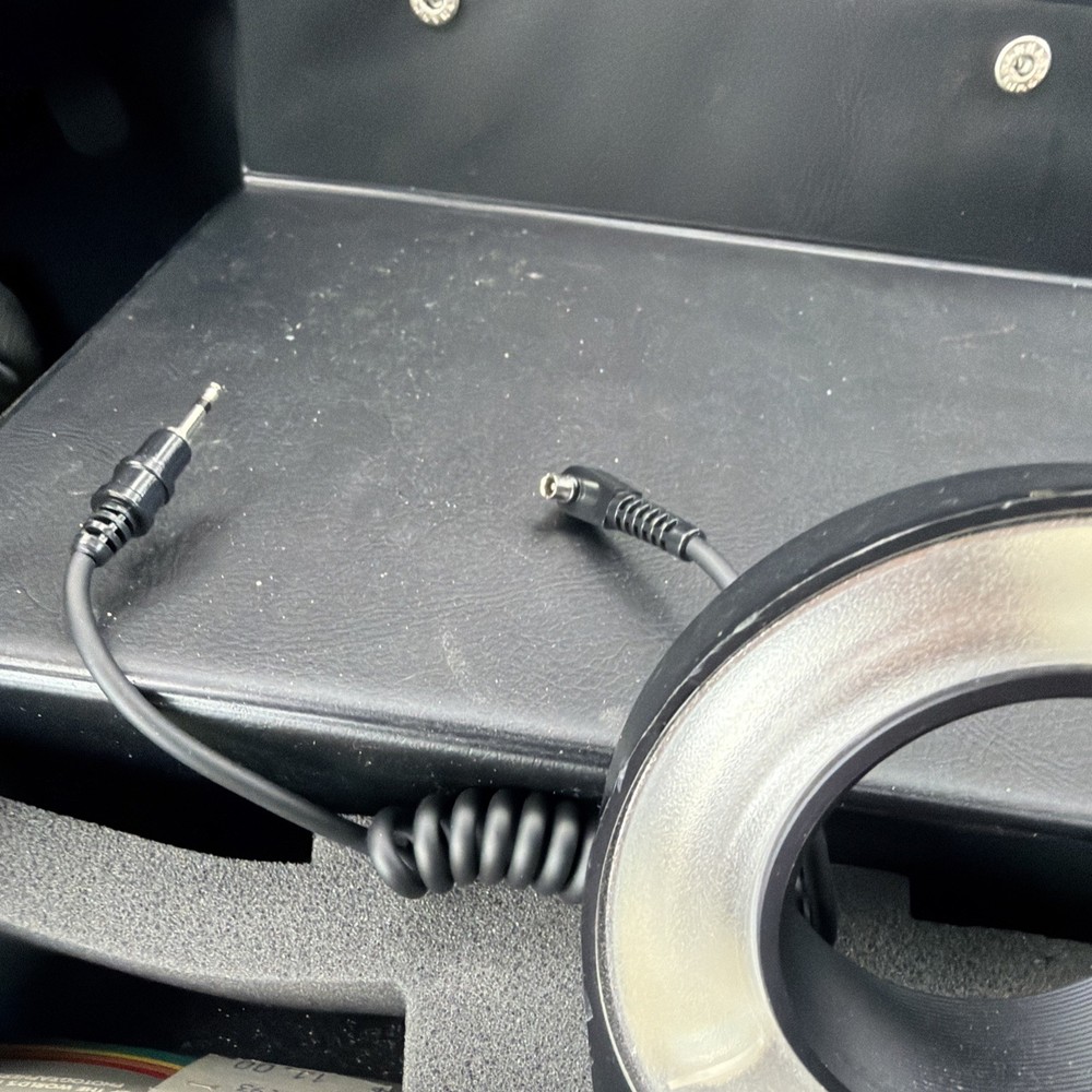 Vivitar Macroflash 5000 Auto Manual Flash Ring Plus Extra Look