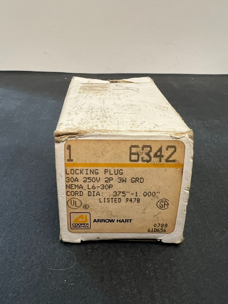 Cooper Arrow Hart 6342 30A 250V 2 Phase Locking Plug