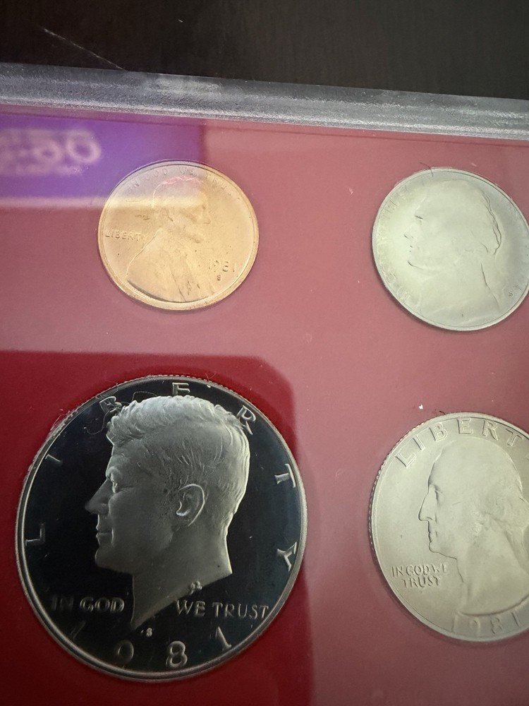 The 1981 United States Mint Proof Set Type 2