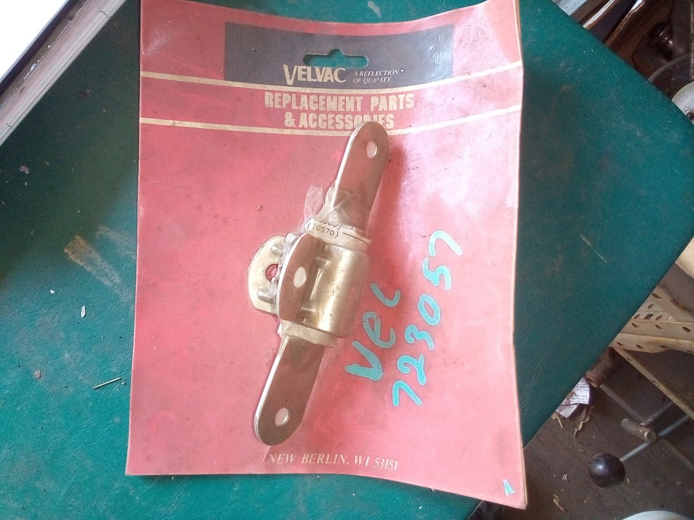 New Velvac Mirror Bracket Assembly 723057