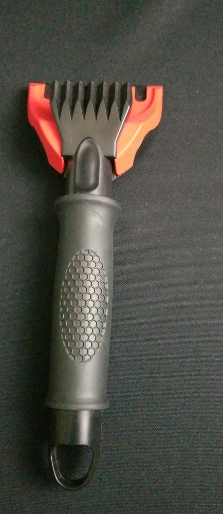 Subzero 11" Polar Vortex Ice Scraper, Black/Red