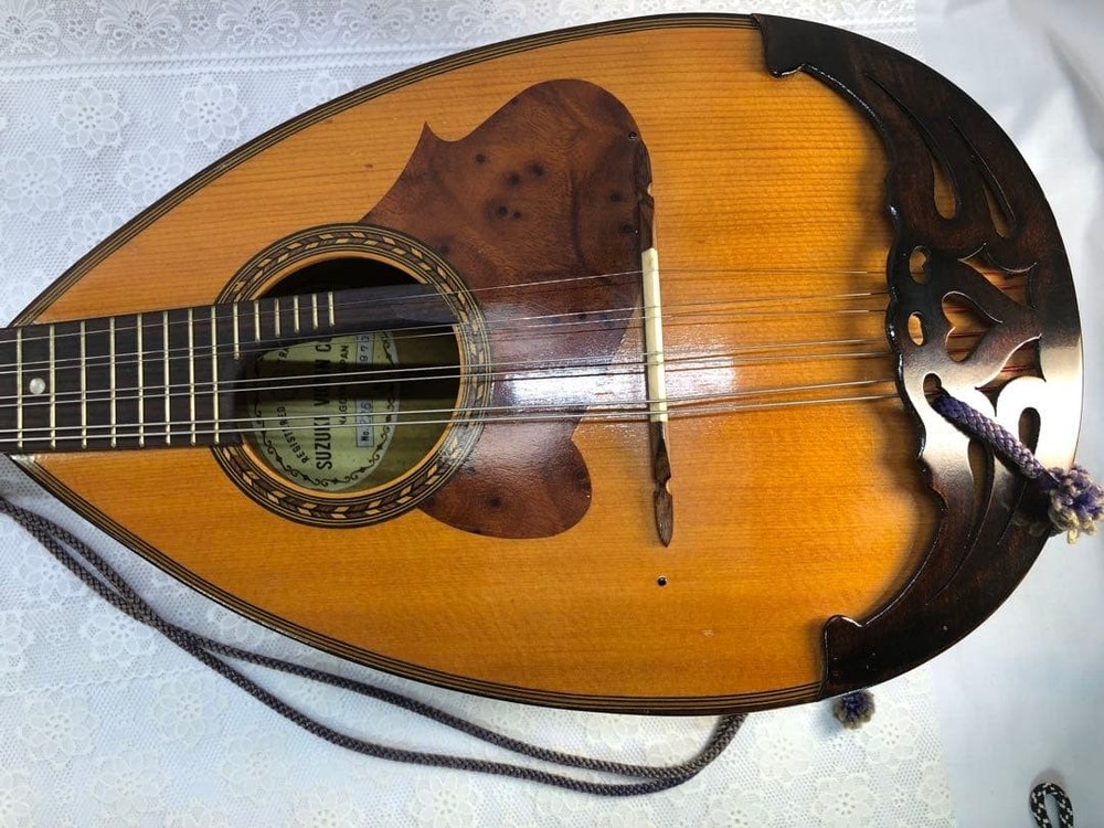Mandolin SUZUKI226 8 string with case