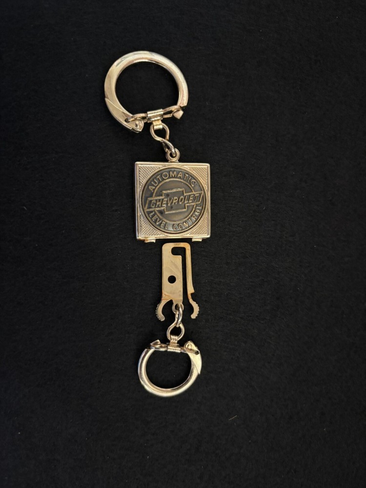 Chevrolet Automatic Level Control Pull Apart Gold Keychain