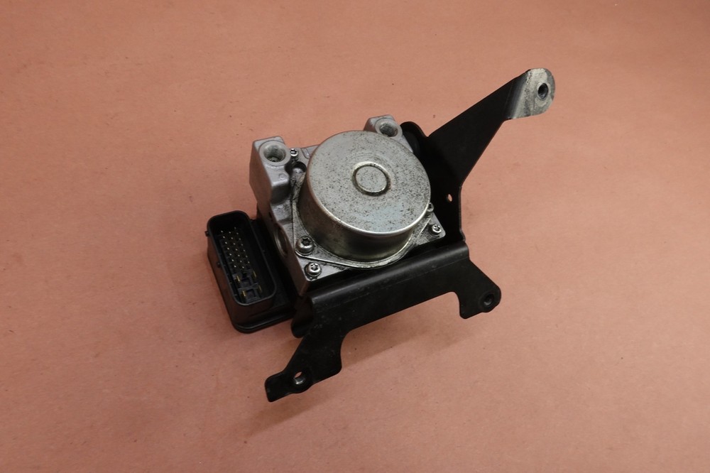 2016-2017 Victory MAGNUM ABS Brake Pump Modulator Module